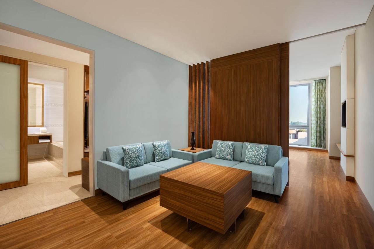 Fairfield By Marriott Agra Hotell Agra  Exteriör bild