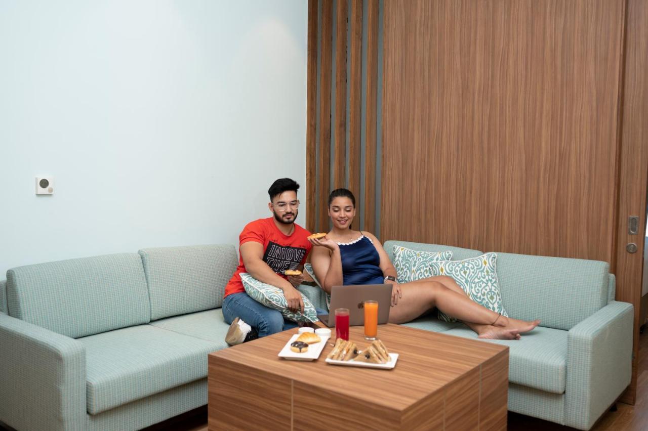 Fairfield By Marriott Agra Hotell Agra  Exteriör bild