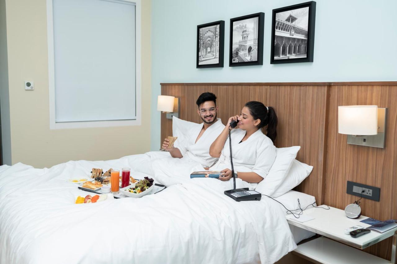 Fairfield By Marriott Agra Hotell Agra  Exteriör bild