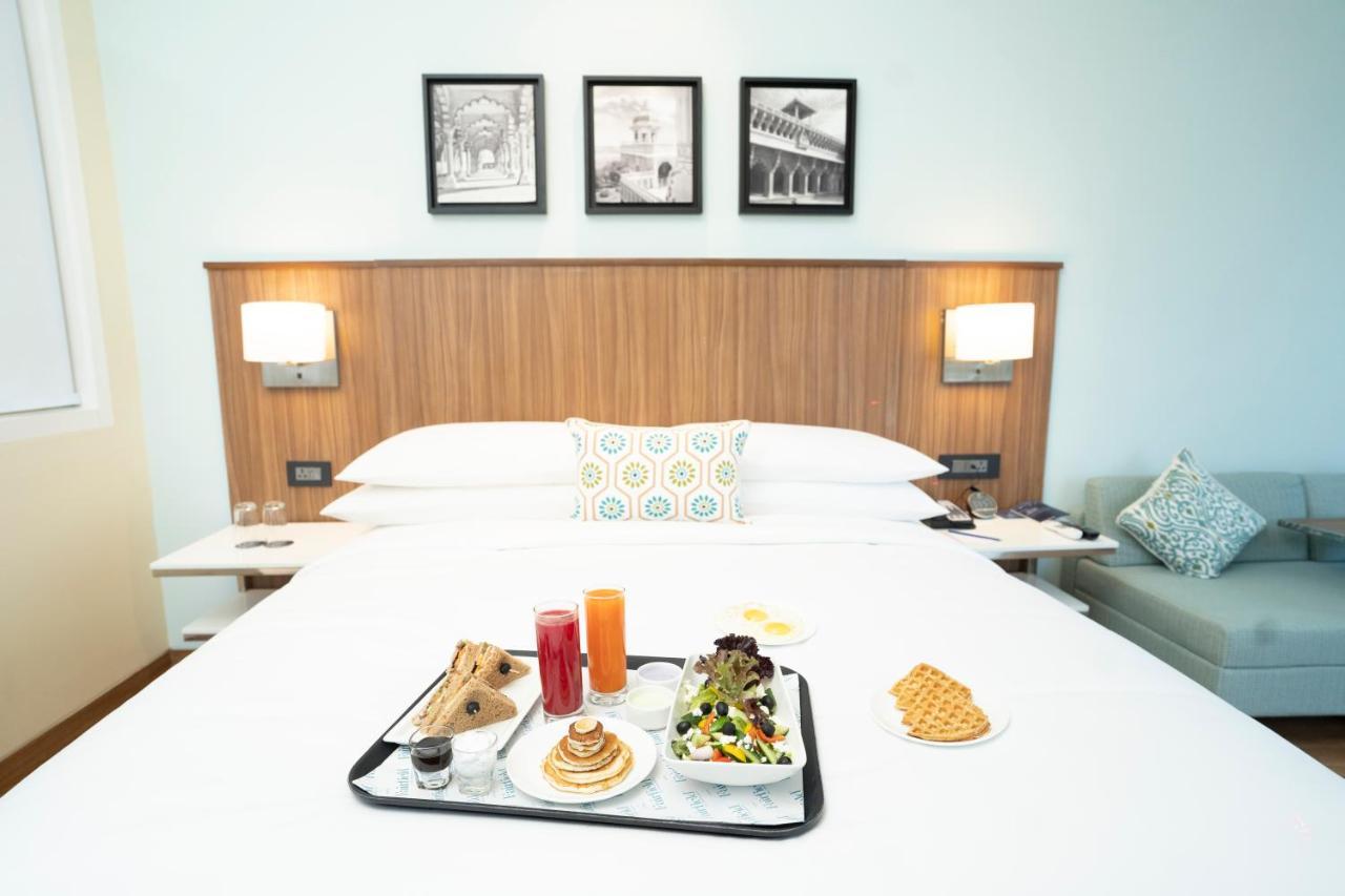Fairfield By Marriott Agra Hotell Agra  Exteriör bild